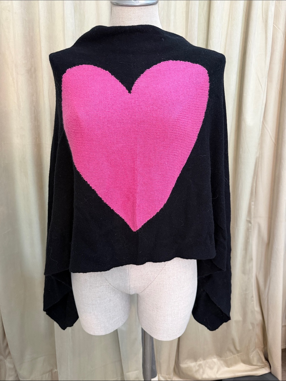 SAACHI one size Black Poncho Sweater with Pink Heart wool cashmere reversible